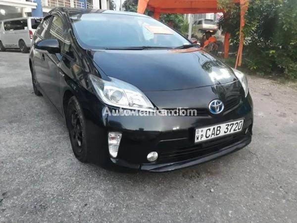 TOYOTA PRIUS 3RD GEN FOR RENT