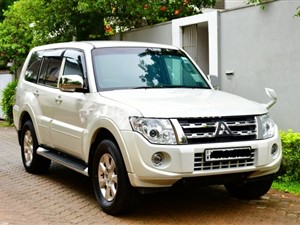 Mitsubishi Montero (Pajero) For Rent