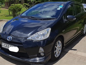 Toyota Aqua for Airport Hires (With Driver)