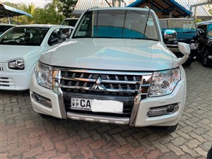 Mitsubishi Montero for rent