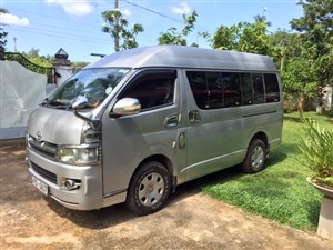 Toyota KDH 200 Medium ( Highroof) for Rent