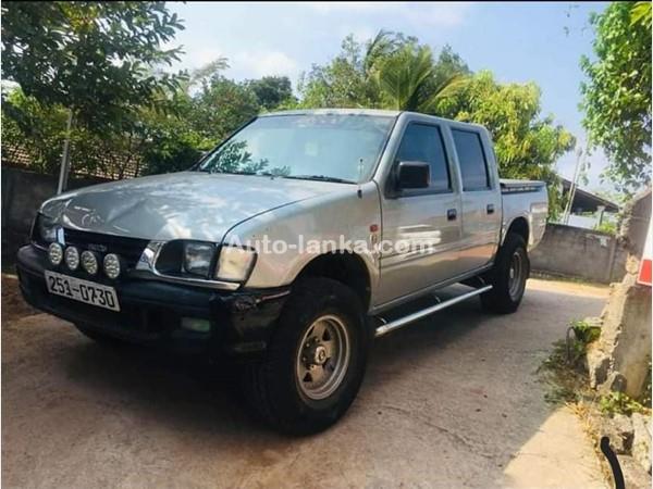 ISUZU DOUBLE CAB AVAILABLE FOR RENT