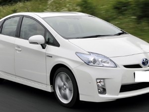 RENT A CAR TOYOTA PRIUS