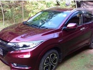 RENT A CAR HONDA VEZEL