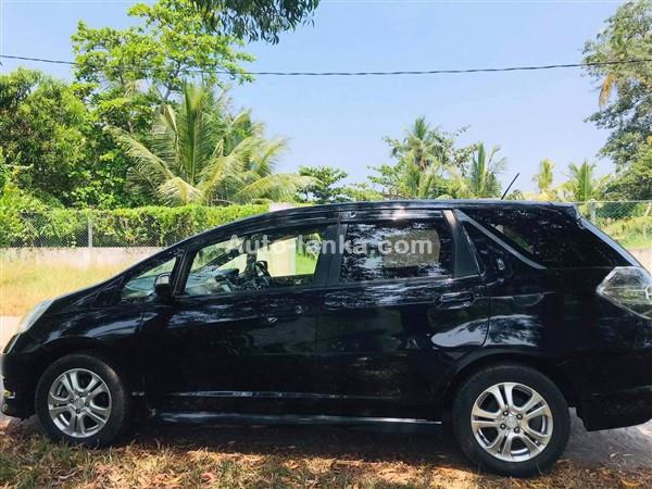 HONDA FIT SHUTTLE AVAILABLE FOR RENT