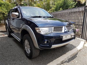 Rent a Cab - Mitsubishi L200