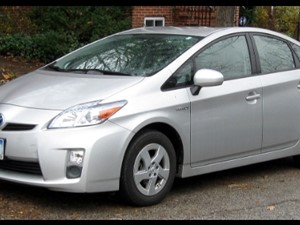 Toyota prius 3rd gen. hybrid with full tank fuel...
