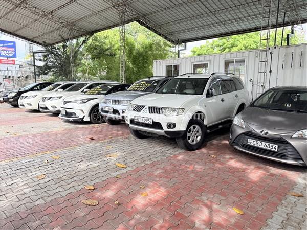 TOYOTA VITZ FOR RENT
