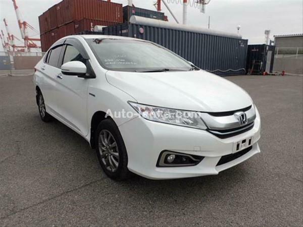 Honda Grace car for rent