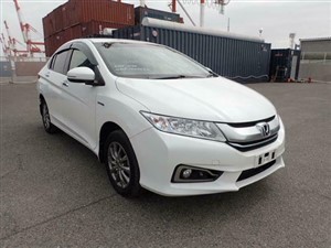 Honda Grace car for rent