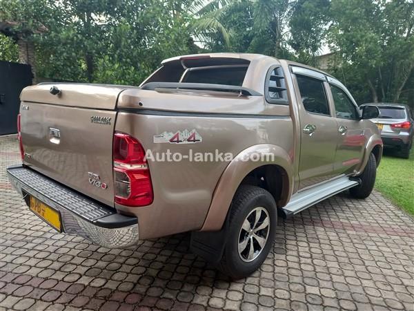 Toyota Hilux Vigo for Rent