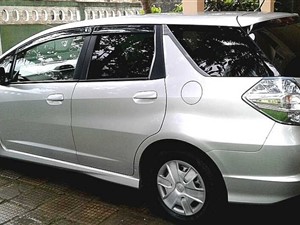 Honda fit shuttle