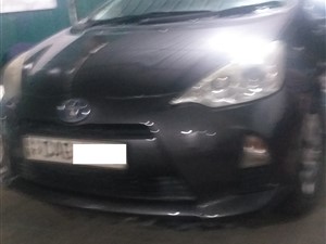 RENT A CAR-TOYOTA AQUA CAR FOR RENT