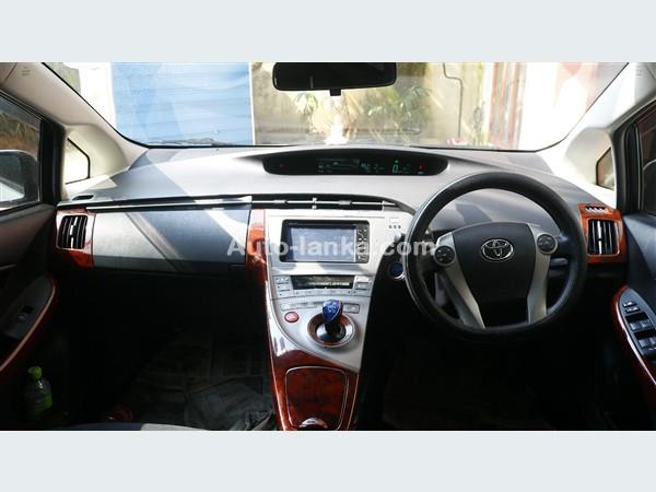 Toyota Prius For Rent 2015