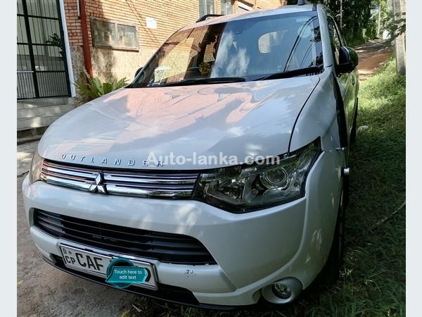 Rent a Jeep - Mitsubishi Outlander VIP Jeep 2014 is for rent