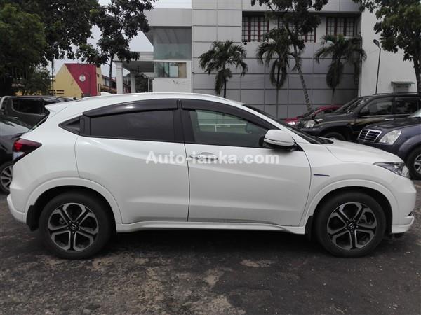 Rent a Car - Honda Vezel - Panadura