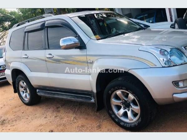 Land Cruiser Prado for rent - 7 Seater