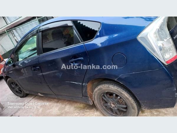 Rent a car-Toyota prius car