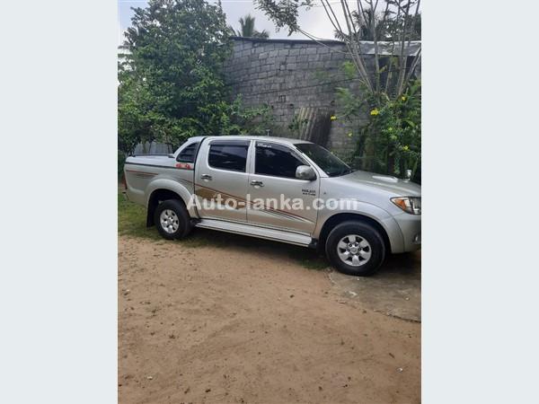 Toyota Hilux VIGO Double Cab for Rent