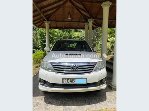 TOYOTA FORTUNER JEEP FOR RENT