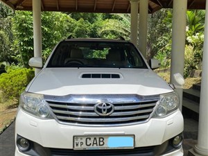 TOYOTA FORTUNER JEEP FOR RENT