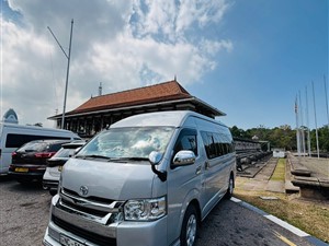 Van for Hire - KDH 09 / 14 Seater