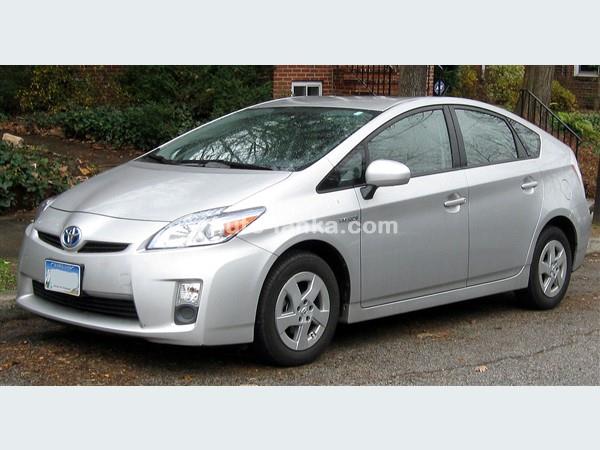 Toyota prius 3rd gen. hybrid car for rent