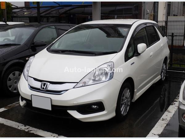 Honda Fit Shuttle for long term rent