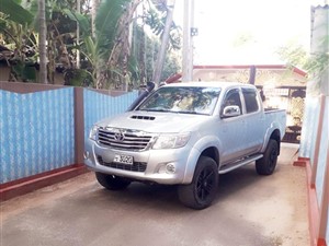 Hilux For Rent 2016(Auto)