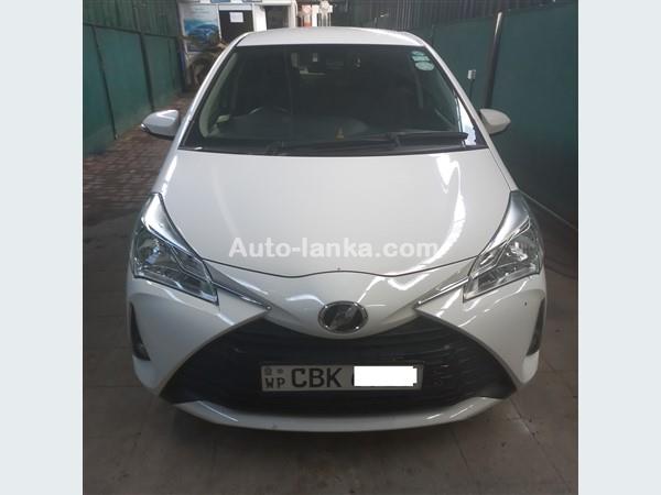 RENT A CAR- TOYOTA VITZ