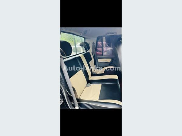 Mahindra scorpio dabele cab for rent
