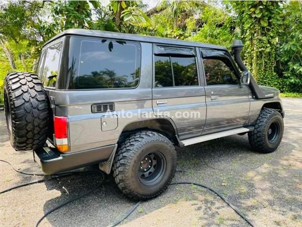 Land Cruiser Box Prado For Rent