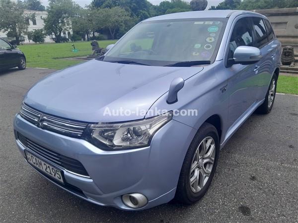 Mitsubishi Outlander PHEV 2013 for long term rent