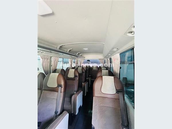 Van for Hire - KDH 09 / 14 Seater