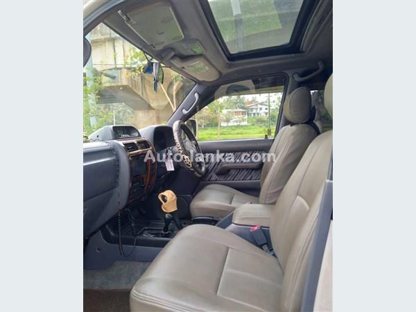 Land Cruiser Prado (95 Series) FOR RENT