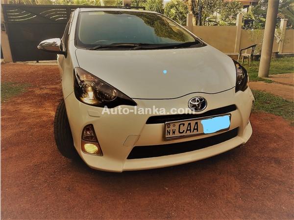 Toyota  Aqua car rent