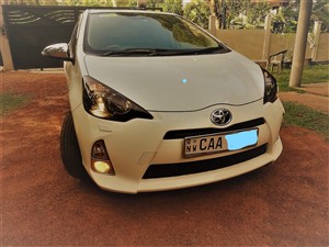Toyota  Aqua car rent