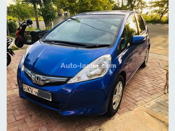 Honda Fit GP1 Hybrid For Rent