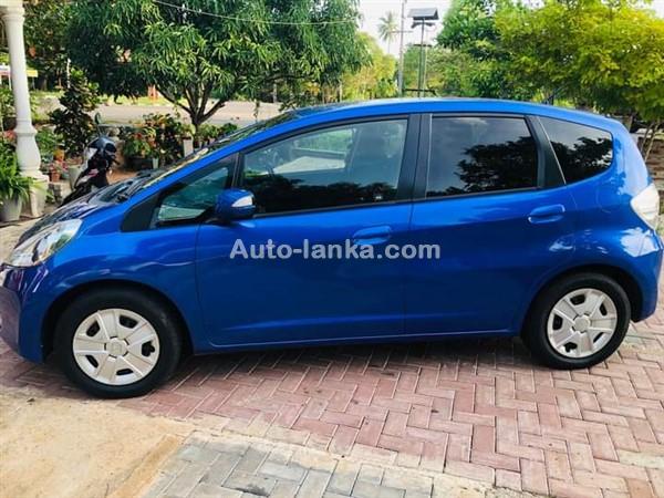 Honda Fit GP1 Hybrid For Rent