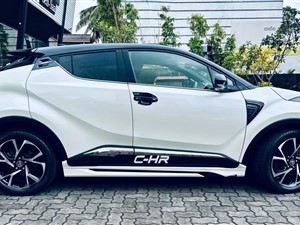 TOYOTA CHR HIGHEST GRADE FOR RENT