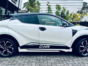 TOYOTA  CHR HIGHEST GRADE FOR RENT