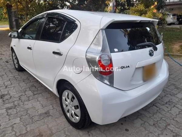 Toyota Aqua For Rent