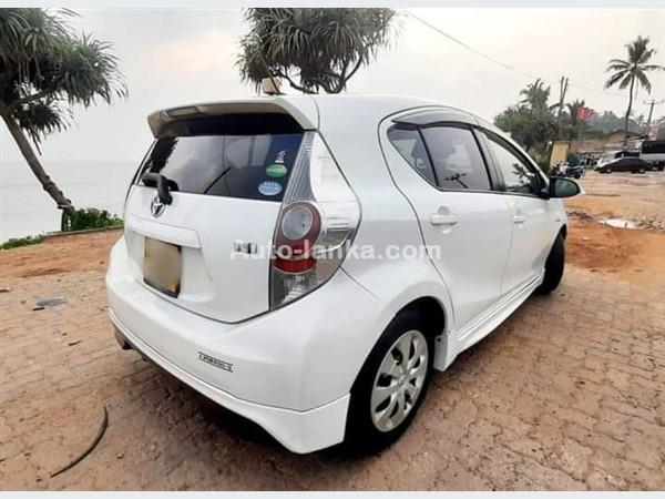 TOYOTA AQUA FOR RENT