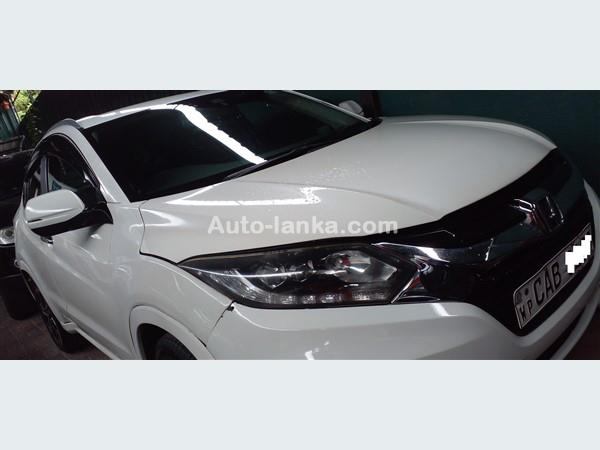 RENT A CAR- HONDA VEZEL SUV