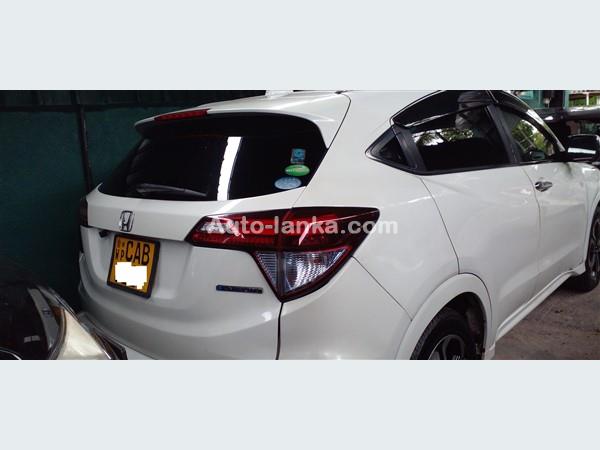 RENT A CAR- HONDA VEZEL SUV