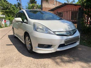 Rent a car Honda Fit Shuttle