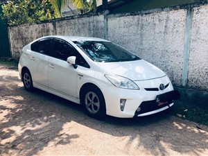 rent a car Toyota Prius