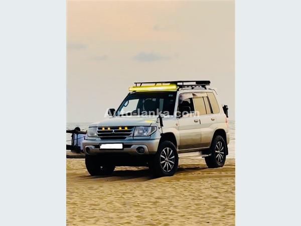 Mitsubishi Pajero IO GDI For Rent