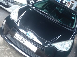 RENT A CAR- TOYOTA AQUA