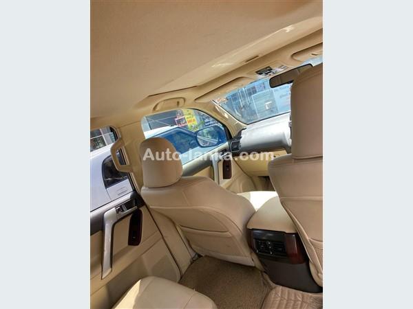 land CRUISER PRADO 150 FOR RENT